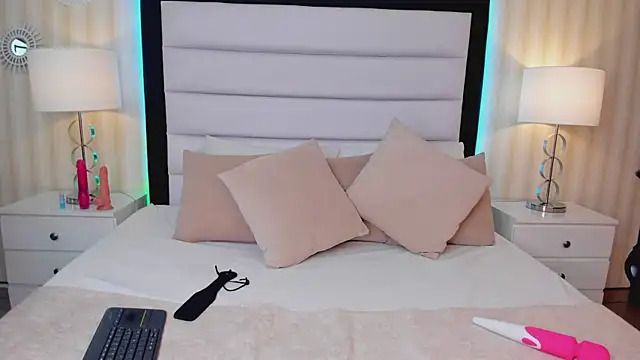 Snapshot of GenessisLee chatting on December 2024 07:37:02 PM GenessisLee online show from December 2024 07:37:02 PM