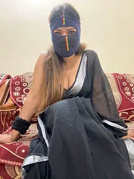 HoneyBearCpl online show from February 2025 04:47:02 PM