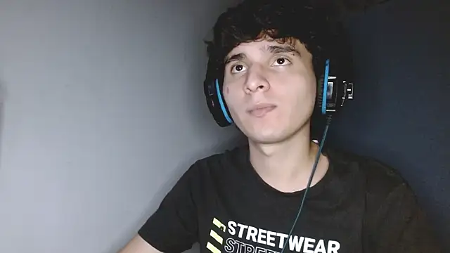 Charley quin online show from September 2025 02:38:02 AM