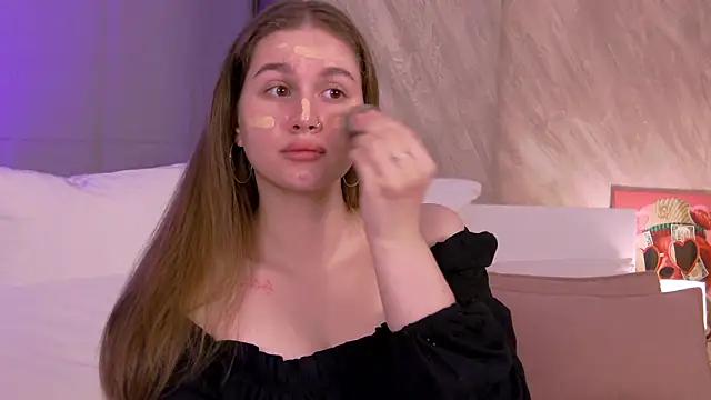 EllieHayes online show from July 2026 10:56:02 PM