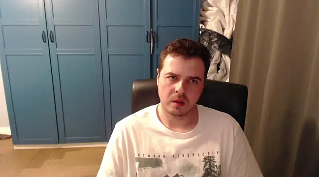 Snapshot of CuteMan33 chatting on March 2025 10:04:02 PM CuteMan33 online show from March 2025 10:04:02 PM