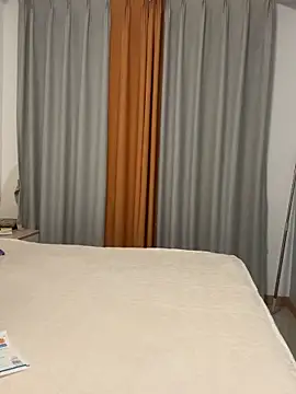 Snapshot of lululu-sweet chatting on January 2025 04:03:01 PM lululu-sweet online show from January 2025 04:03:01 PM