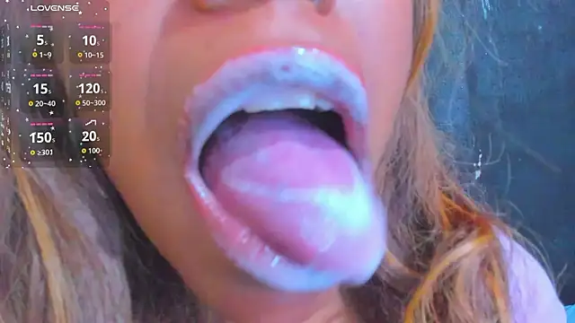 KamariaFyre online show from November 2025 02:57:02 AM