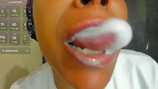 KamariaFyre online show from April 2026 03:51:01 AM