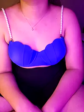 Olivia3 online show from September 2025 08:01:02 PM