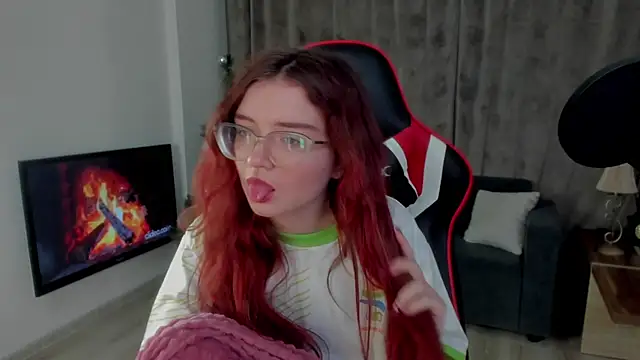 Sonya Glen online show from December 2024 12:52:01 AM