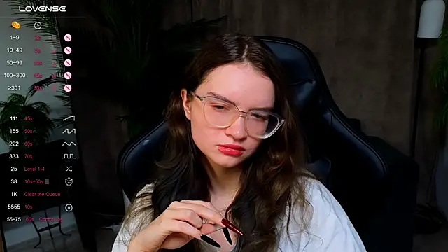 Sonya Glen online show from September 2025 12:32:02 AM