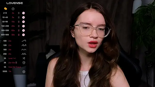 Sonya Glen online show from September 2025 10:01:02 PM