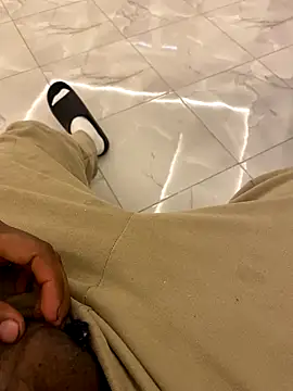 Lahcene online show from December 2025 10:59:02 PM