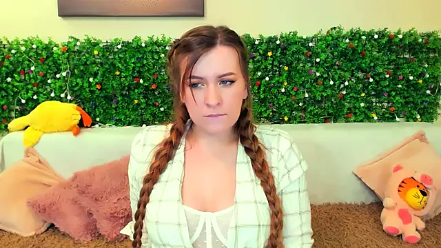 liya gorgeous online show from December 2024 11:22:02 AM