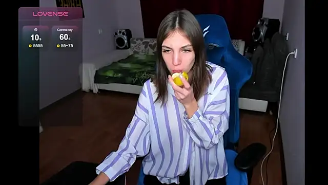 Snapshot of Venera66615 chatting on December 2024 04:51:01 PM Venera66615 online show from December 2024 04:51:01 PM