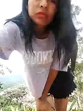 Danna-linyi online show from December 2024 04:09:02 PM