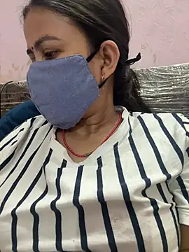 Snapshot of nehas chatting on March 2025 01:40:02 PM nehas online show from March 2025 01:40:02 PM