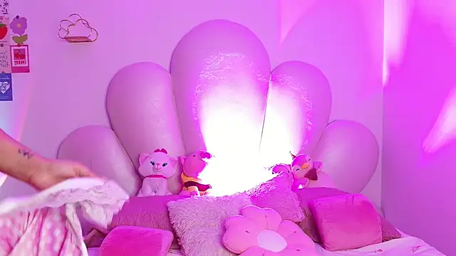 zoewillian online show from September 2025 09:37:02 PM