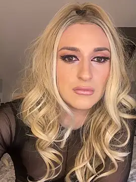 littlebambi26 online show from March 2026 10:07:01 PM