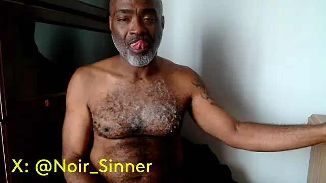 Snapshot of sinnernoir chatting on April 2026 01:41:02 PM sinnernoir online show from April 2026 01:41:02 PM