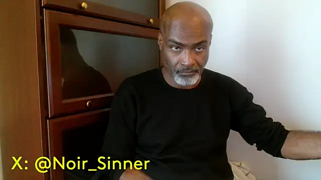 Snapshot of sinnernoir chatting on April 2026 10:15:01 PM sinnernoir online show from April 2026 10:15:01 PM