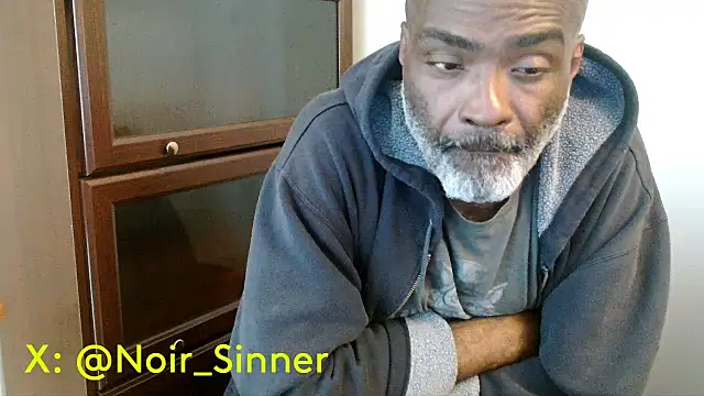 Snapshot of sinnernoir chatting on May 2026 02:45:01 PM sinnernoir online show from May 2026 02:45:01 PM