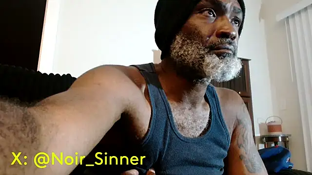 Snapshot of sinnernoir chatting on June 2026 03:07:01 AM sinnernoir online show from June 2026 03:07:01 AM
