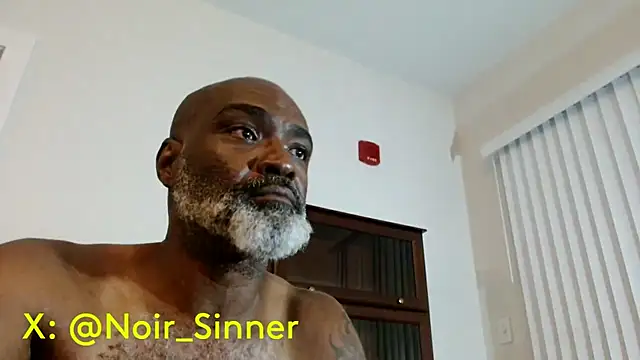 Snapshot of sinnernoir chatting on July 2026 02:05:17 AM sinnernoir online show from July 2026 02:05:17 AM
