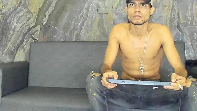 Snapshot of Duodreamhot chatting on January 2025 05:19:02 AM Duodreamhot online show from January 2025 05:19:02 AM