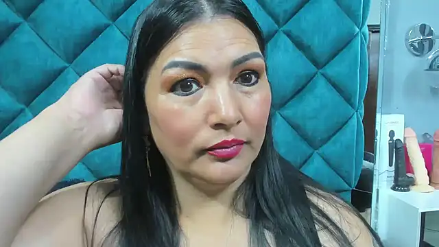 PENELOPELEWISs online show from October 2025 04:54:01 AM