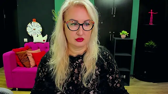 ChristyBrooks online show from November 2025 05:18:02 AM