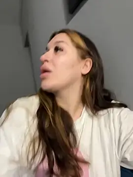 VikiDemi online show from September 2025 06:41:02 PM