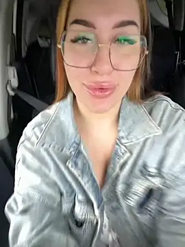 VikiDemi online show from September 2025 06:02:02 AM