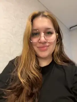 VikiDemi online show from September 2025 02:11:01 PM