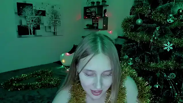 LinaTruly online show from December 2024 01:39:02 AM