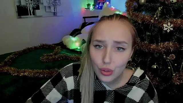 LinaTruly online show from December 2024 02:10:02 AM