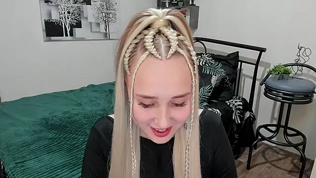 LinaTruly online show from February 2025 12:08:02 AM