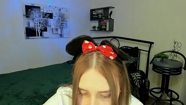 LinaTruly online show from March 2025 11:38:01 PM