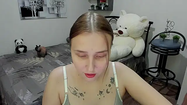 LinaTruly online show from March 2025 09:23:02 PM