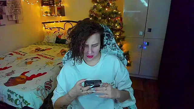 LinaTruly online show from January 2026 10:00:02 PM