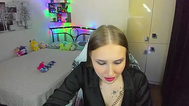 LinaTruly online show from May 2026 09:20:01 PM