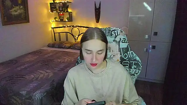 LinaTruly online show from June 2026 09:05:02 PM