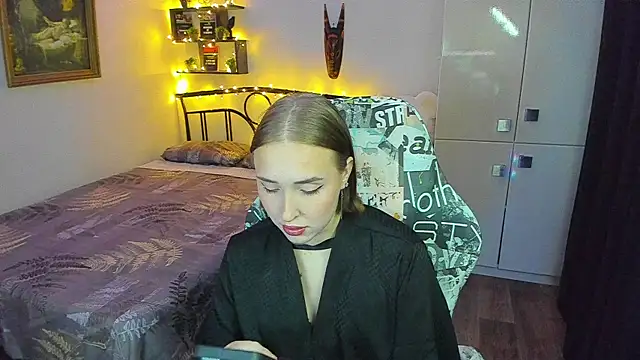LinaTruly online show from July 2026 09:21:01 PM