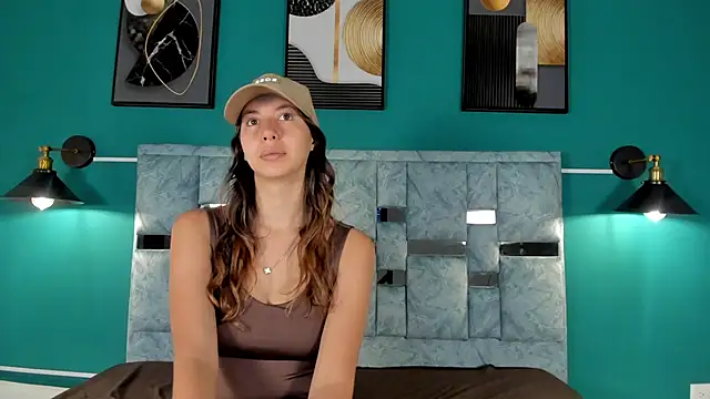 jolie lov online show from February 2026 01:31:02 PM