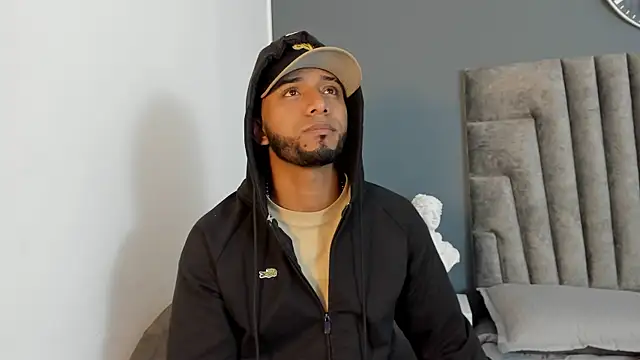 Robin Rief online show from December 2025 03:34:02 AM