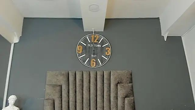 Snapshot of Robin_Rief chatting on June 2026 07:24:01 PM Robin Rief online show from June 2026 07:24:01 PM
