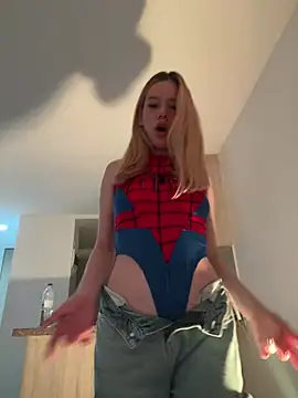 NicoleCut online show from March 2025 11:01:02 AM