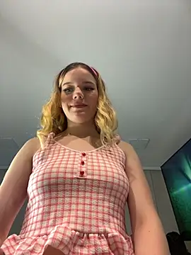 NicoleCut online show from October 2025 10:47:02 AM