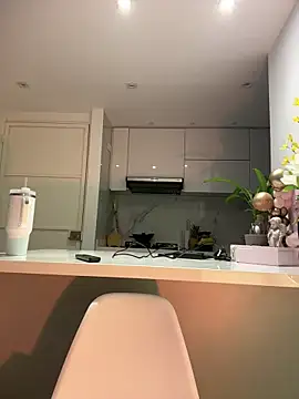 NicoleCut online show from February 2026 10:00:01 AM