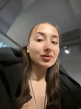 Snapshot of VelvetVixenI chatting on December 2025 06:24:02 PM VelvetVixenI online show from December 2025 06:24:02 PM