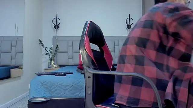 JEFFREY COTTOM online show from December 2025 03:28:02 PM