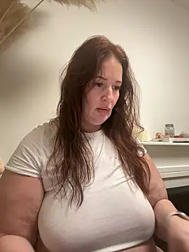 Engel mia online show from February 2026 09:00:01 PM