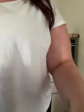 Engel mia online show from February 2026 03:21:02 PM