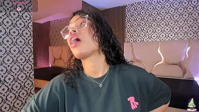 Snapshot of penelope_tay1 chatting on December 2025 03:26:02 AM penelope tay1 online show from December 2025 03:26:02 AM